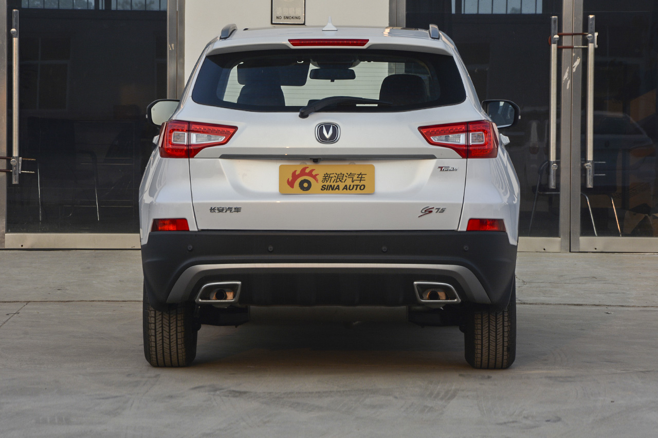 2017款长安CS75尚酷版 1.5T自动锋锐型