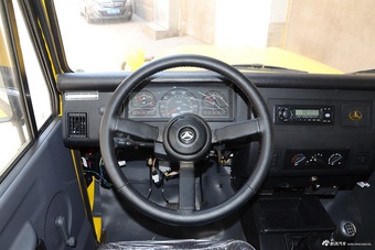 2016款BJ 212 2.0L手动方门四驱豪华型 国V