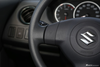 2013款雨燕1.5L自动20周年限量版