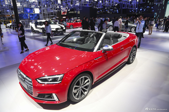 奥迪S5图片