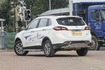 2016款北汽威旺S50 1.5T手动欢动版尊贵型