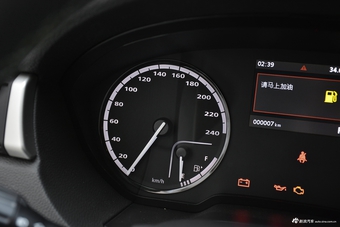 2017款观致3三厢1.6L自动致悦型