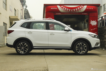 2018款荣威RX5 1.5T 20T手动两驱互联网智惠版