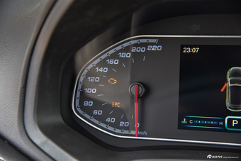 2017款瑞虎7 SPORT 1.5T自动精英版