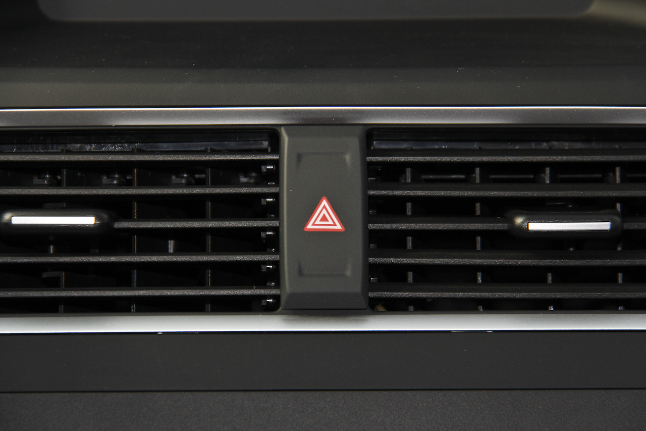 2017款奔腾X80 2.0L自动技术型