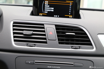 2017款奥迪Q3 2.0T自动35 TFSI时尚型 