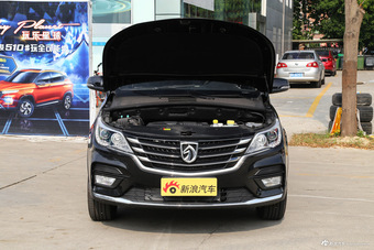 2017款宝骏560 1.5T 手动舒适型7座图片