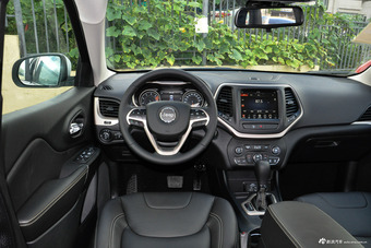 2017款自由光2.4L自动领先版智能包