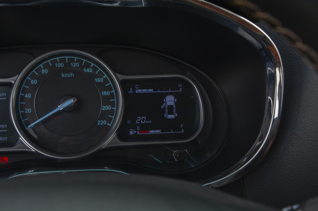 2017款斯威X3 1.5T手动时尚型