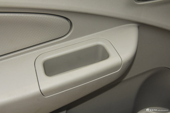 2014款启辰R30 1.2L手动尊享版