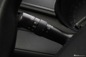 2017款威驰FS 1.5L手动锋驰版 