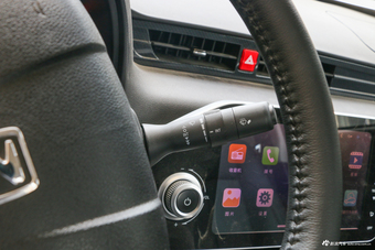 2018款众泰E200飞鱼座