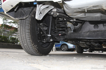 2017款威驰FS 1.5L手动锋驰版 