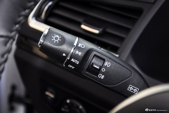 2016款众泰T600 2.0T自动旗舰型运动版