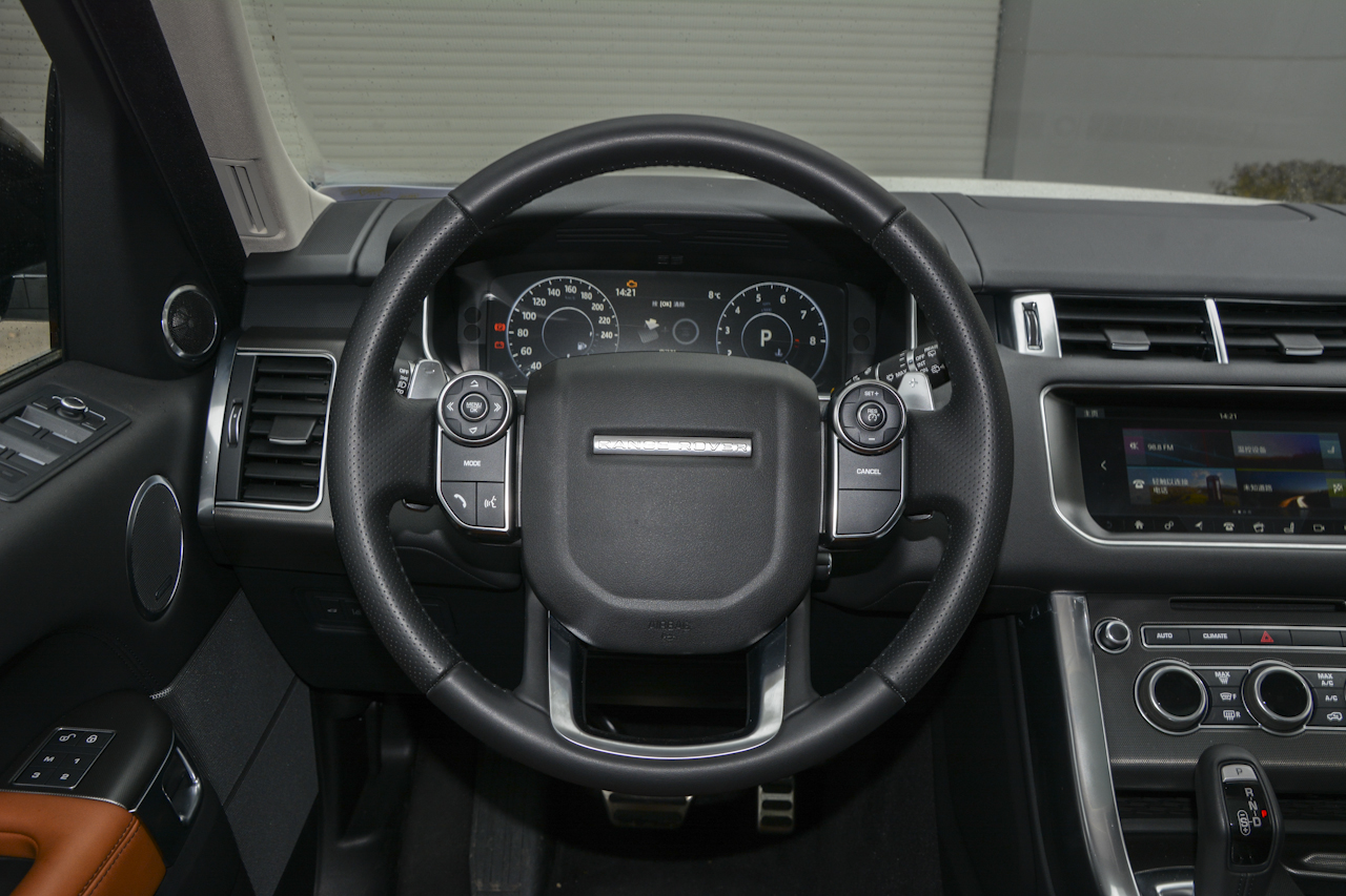 2017款揽胜运动版3.0自动V6 SC HSE Dynamic