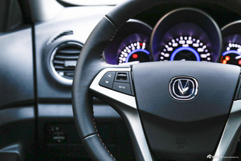 2015款逸动1.6L自动豪华型