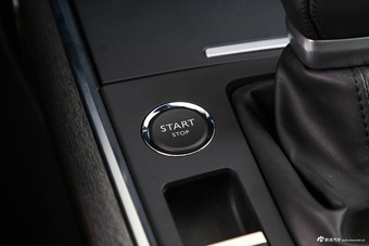 2017款雪铁龙C6 1.8T自动豪华型