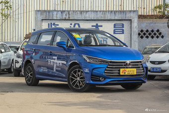 2017款比亚迪宋MAX 1.5T自动互联尊贵型 