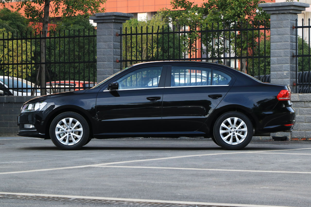 2017款朗逸1.4T自动舒适版230TSI DSG