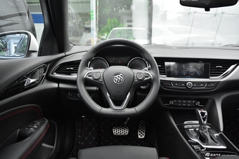 2018款君威GS 2.0T自动穿越火线联名限量版28T