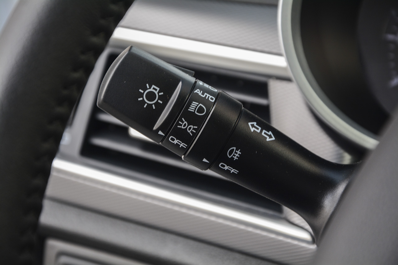 2018款吉利帝豪GL 1.8L手动精英智联型