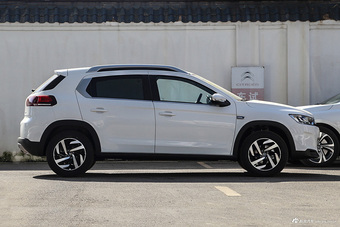 2017款雪铁龙C3-XR 1.6L自动先锋型