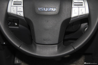 2017款五十铃mu-X 2.5T自动四驱尊享型7座