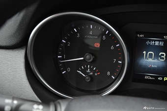 2017款哈弗H6 Coupe 2.0T自动两驱都市型蓝标