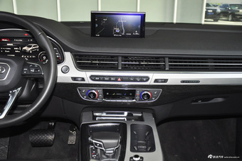 2016款奥迪Q7 3.0T自动45TFS S-Line运动型