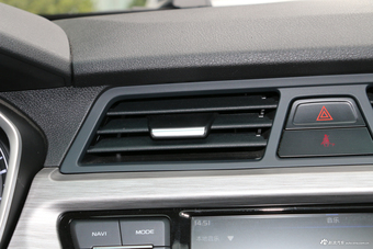 2017款吉利远景X3 1.5L自动尊贵型