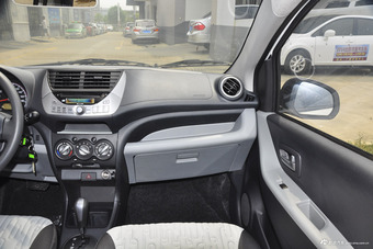 2013款奥拓1.0L自动豪华型