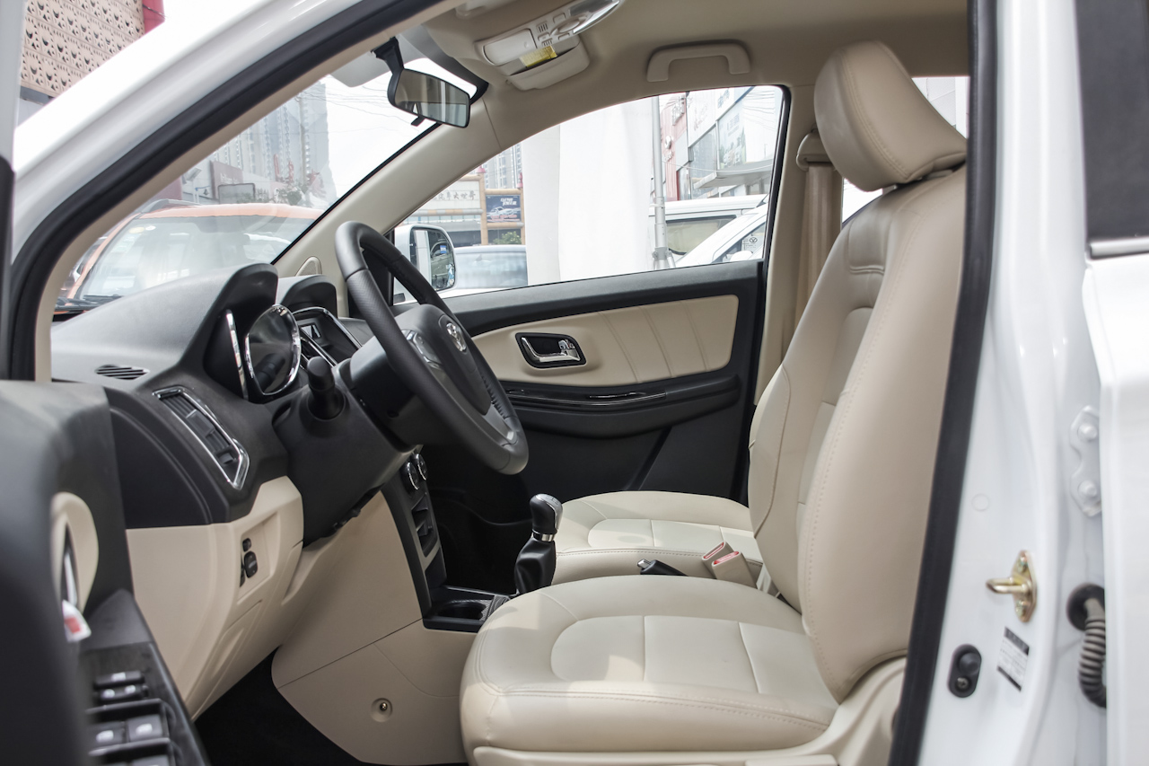 2016款英致G3 1.5L手动精英版