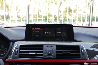 2018款宝马M4 3.0T 双离合双门轿跑车迷限量版