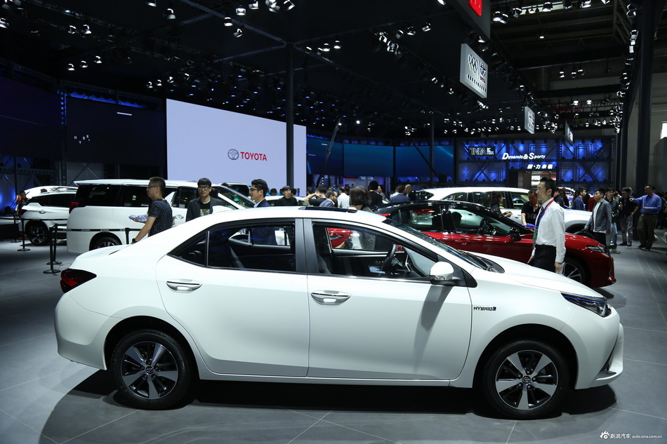 家庭第一辆车首选它，丰田雷凌新能源成交价12.64万起