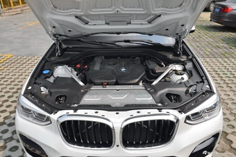 2018款宝马X3 xDrive30i 尊享型 M运动套装