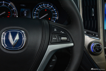 2017款长安CS95 2.0T自动两驱智远版