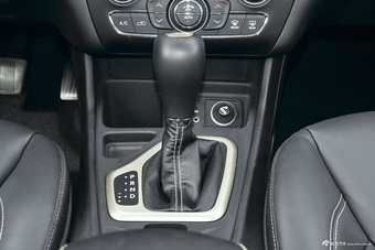 2017款自由光2.4L自动领先版