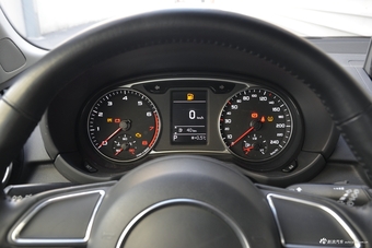 2016款奥迪A1 1.4T 自动30TFSI Sportback Design风尚版