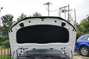 2017款奥迪A4L 2.0T自动40TFSI风尚型