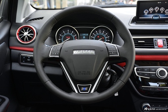 2017款哈弗H1蓝标1.5L AMT尊贵型