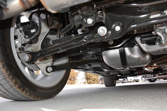 2018款揽胜极光2.0T自动致动版240PS