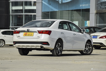 2014款 众泰Z300 新视界 1.5L 手动尊贵型