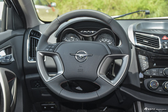 2015款海马S5 1.6L手动豪华型天窗版