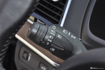 2015款沃尔沃XC90 2.0T T6 智尊版 7座