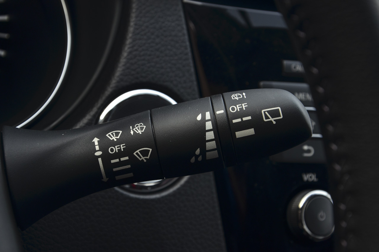 2017款逍客2.0L自动豪华版