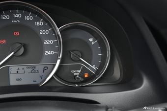 2018款广汽丰田雷凌185T CVT豪华版