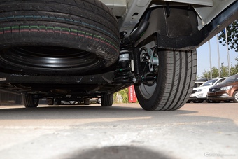 2016款宝骏730 1.8L AMT智能手动7座豪华型 7座