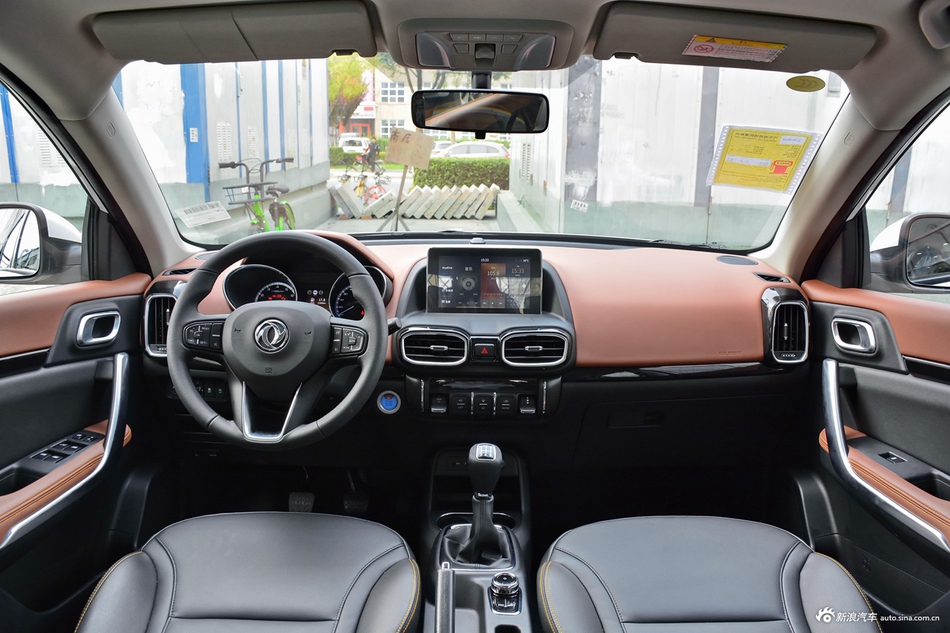 2017款风神AX4 1.6L手动潮悦型