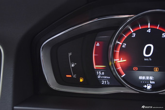 2018款沃尔沃S60L 2.0T自动T5智驭版 