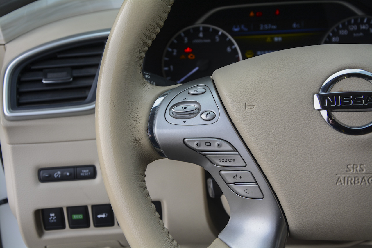 2017款楼兰2.5L自动S/C XV HEV混动四驱旗舰版